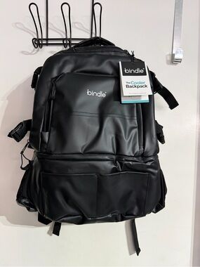 BNWT Bindle The Cooler Backpack Black